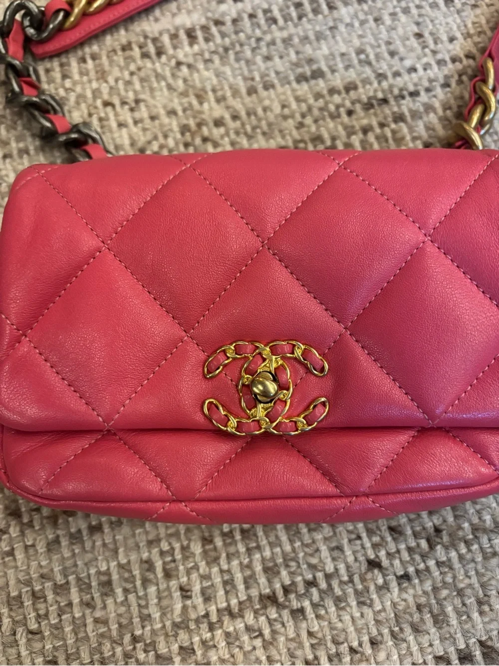 CHANEL Fanny Pack